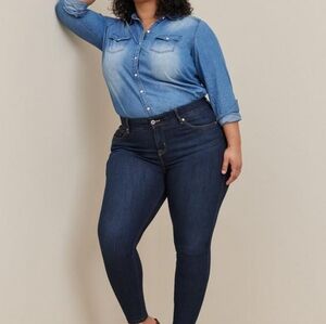 EUC Torrid Bombshell skinny Jeans 18R